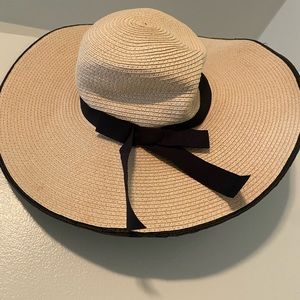 Tan and black sun hat